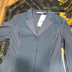 NWT RJ Classic Harmony Mesh show coat in grey slate. 10R Equestrian